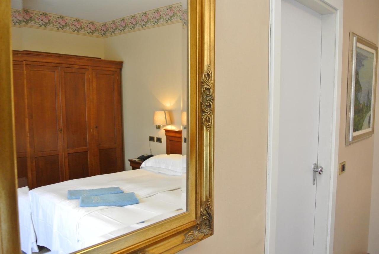 Hotel Garden Екстер'єр фото